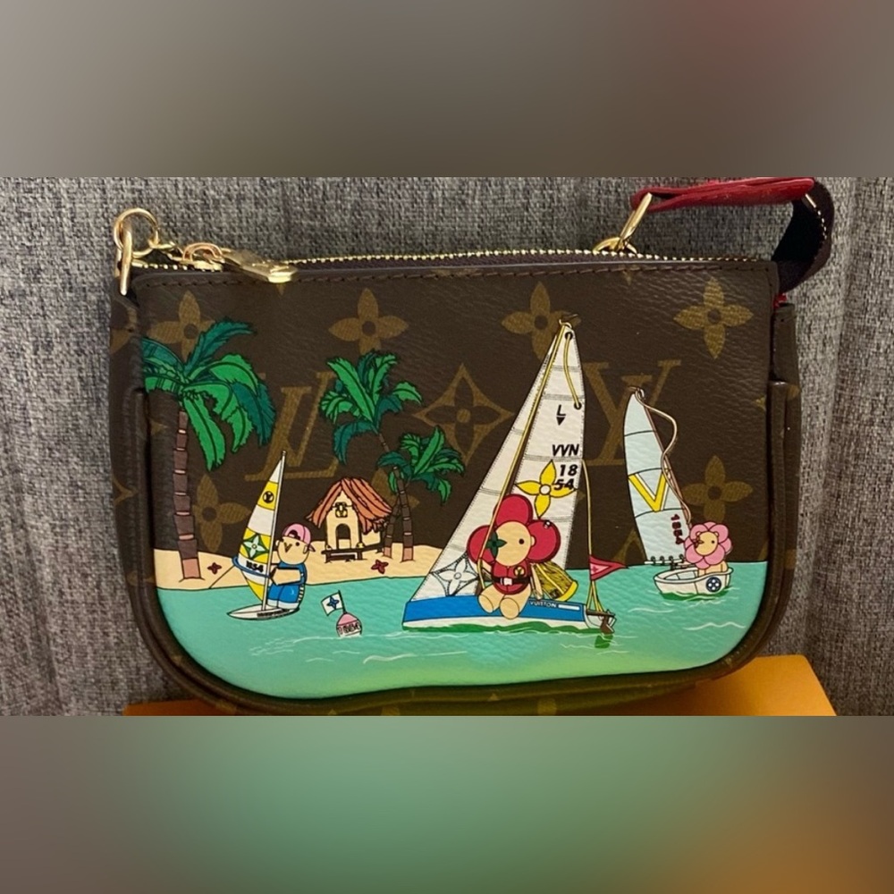LV mini pochette - animation print